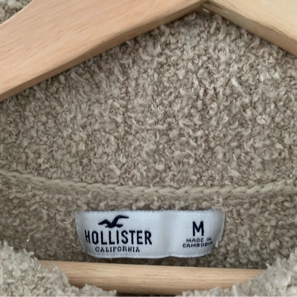 HOLLISTER | Tan teddy like quarter zip sweater - Picture 3 of 4